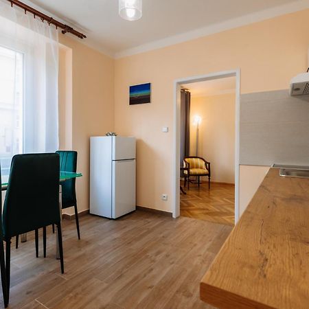 קרלובי וארי Apartments Tgm 11 מראה חיצוני תמונה