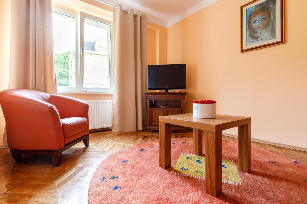 קרלובי וארי Apartments Tgm 11 מראה חיצוני תמונה