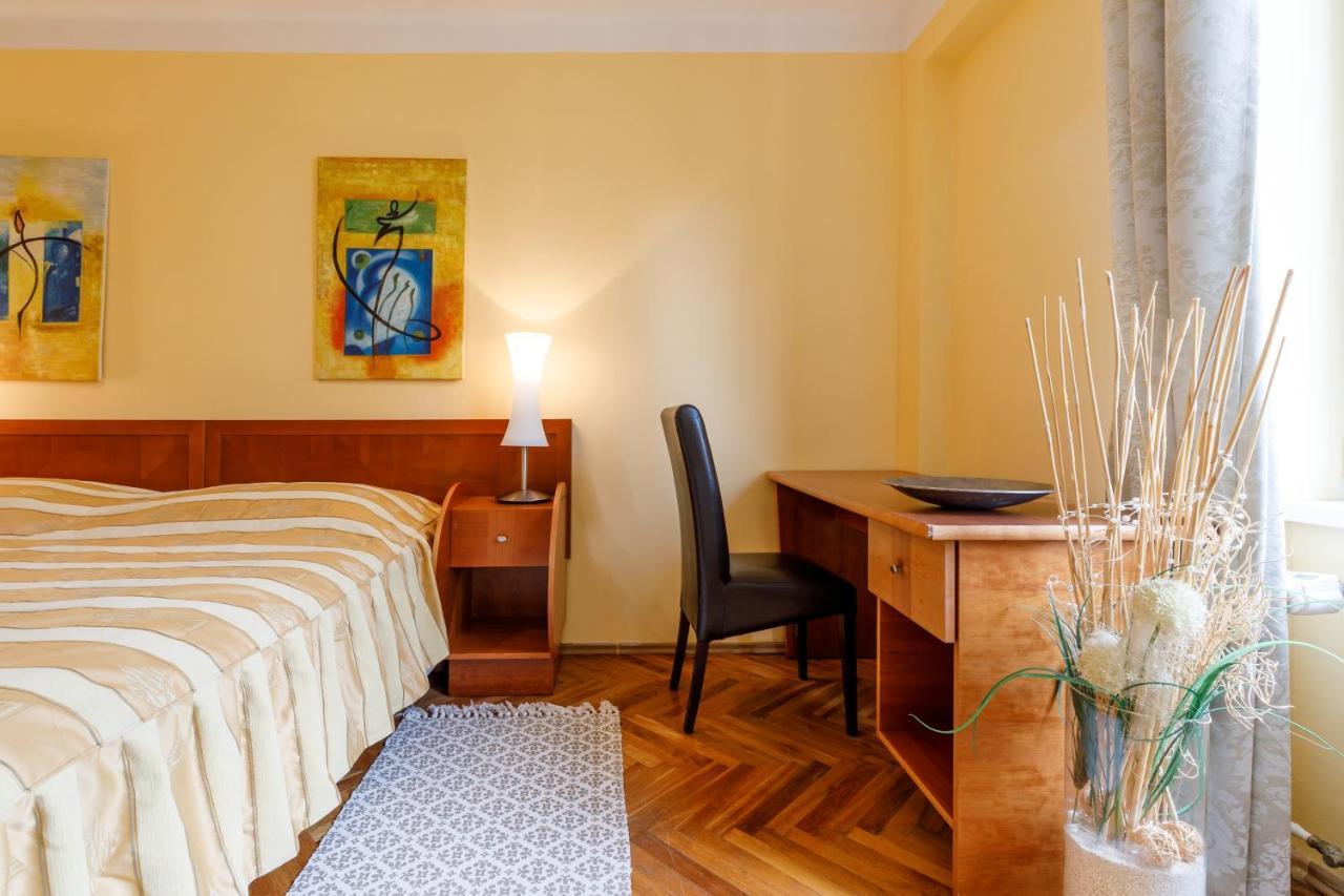 קרלובי וארי Apartments Tgm 11 מראה חיצוני תמונה