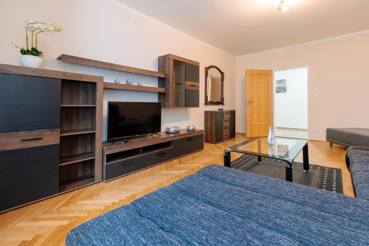 קרלובי וארי Apartments Tgm 11 מראה חיצוני תמונה