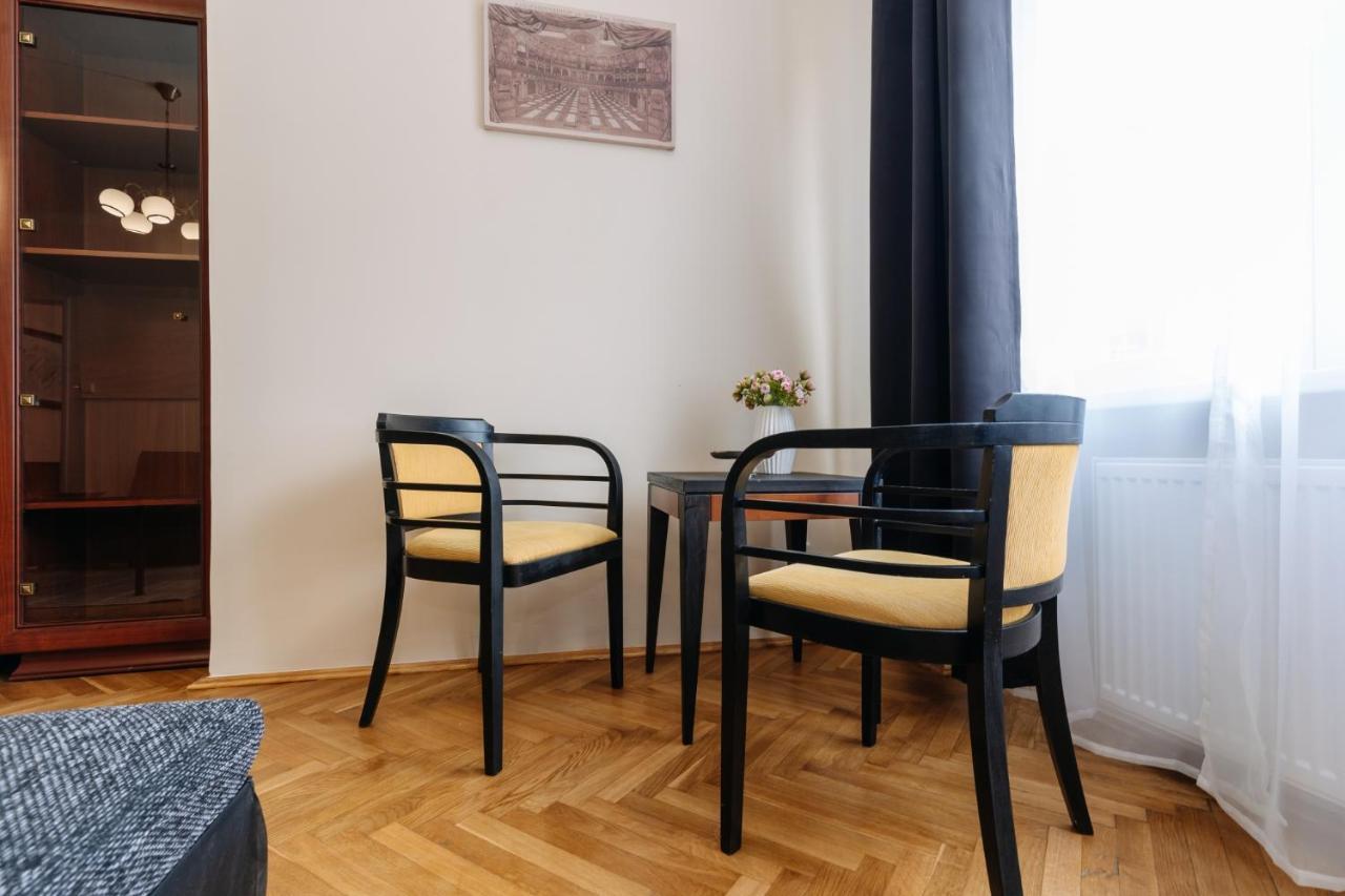 קרלובי וארי Apartments Tgm 11 מראה חיצוני תמונה