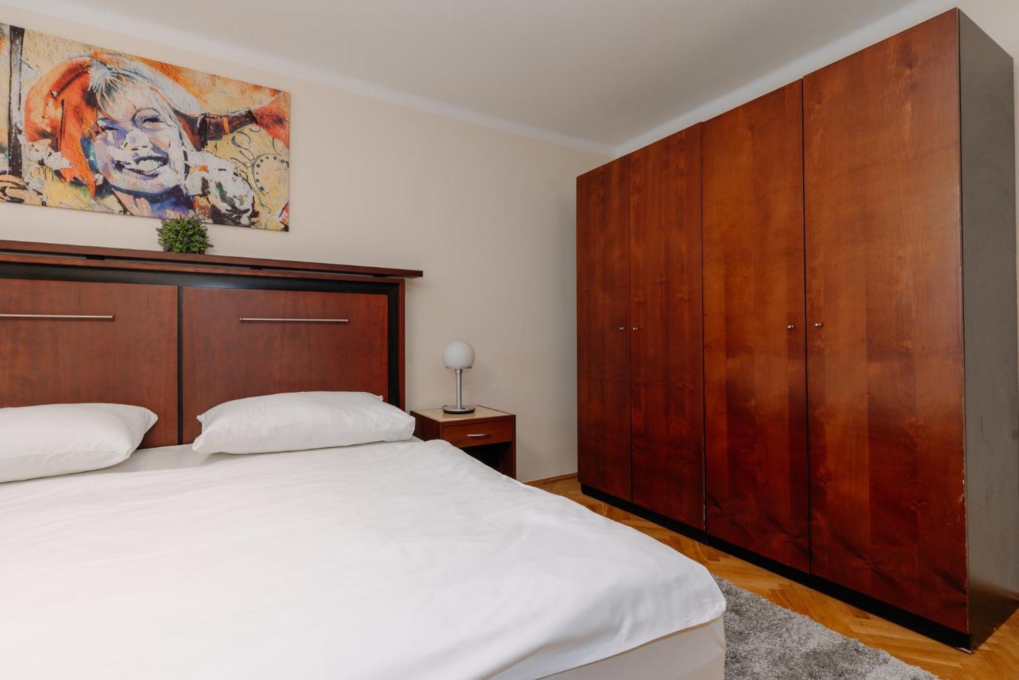 קרלובי וארי Apartments Tgm 11 מראה חיצוני תמונה