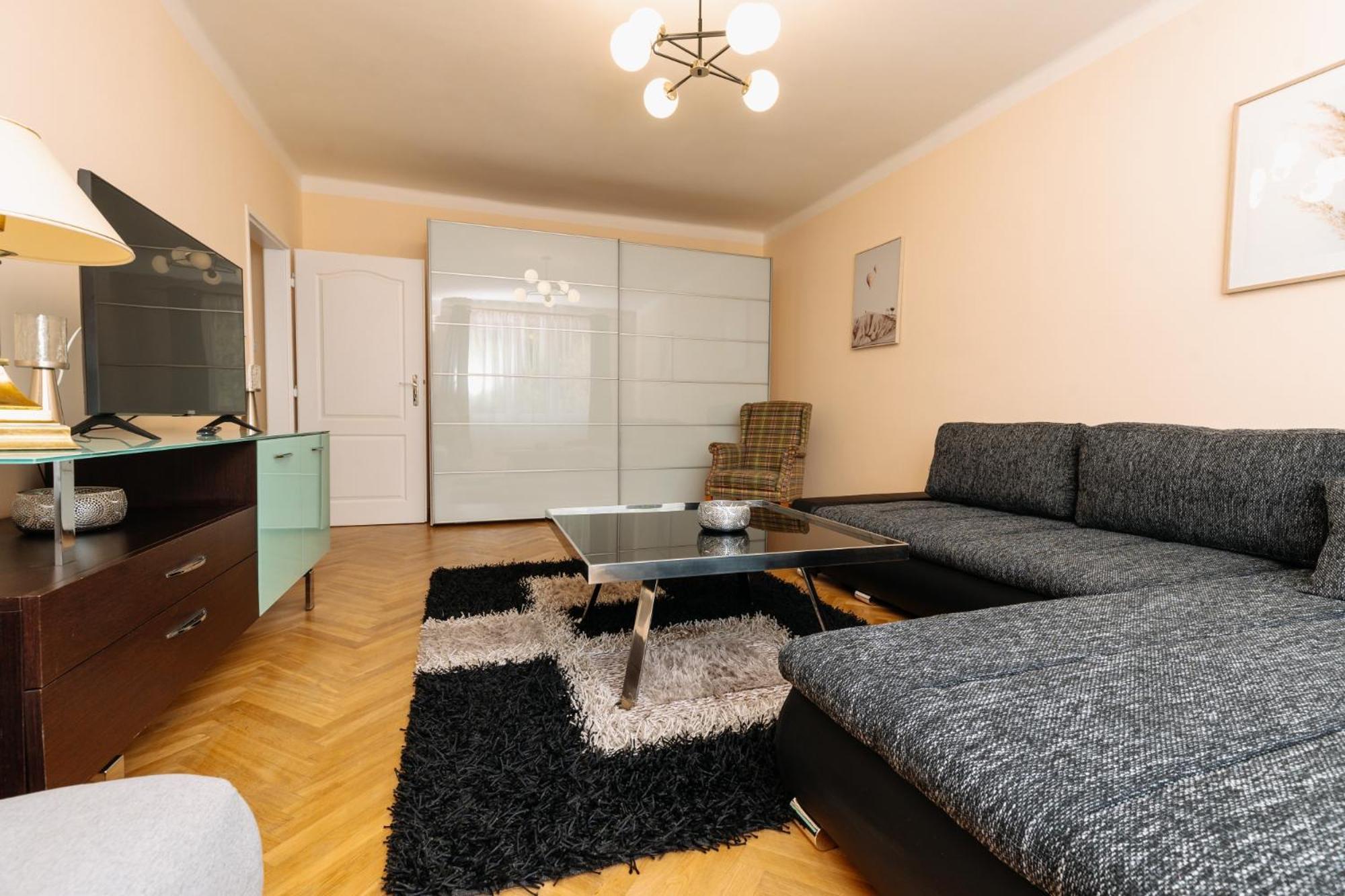 קרלובי וארי Apartments Tgm 11 מראה חיצוני תמונה